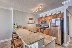 Interior - Beachfront PCB Condo w/ Ocean Views & Pool Access! (Panama City Beach)