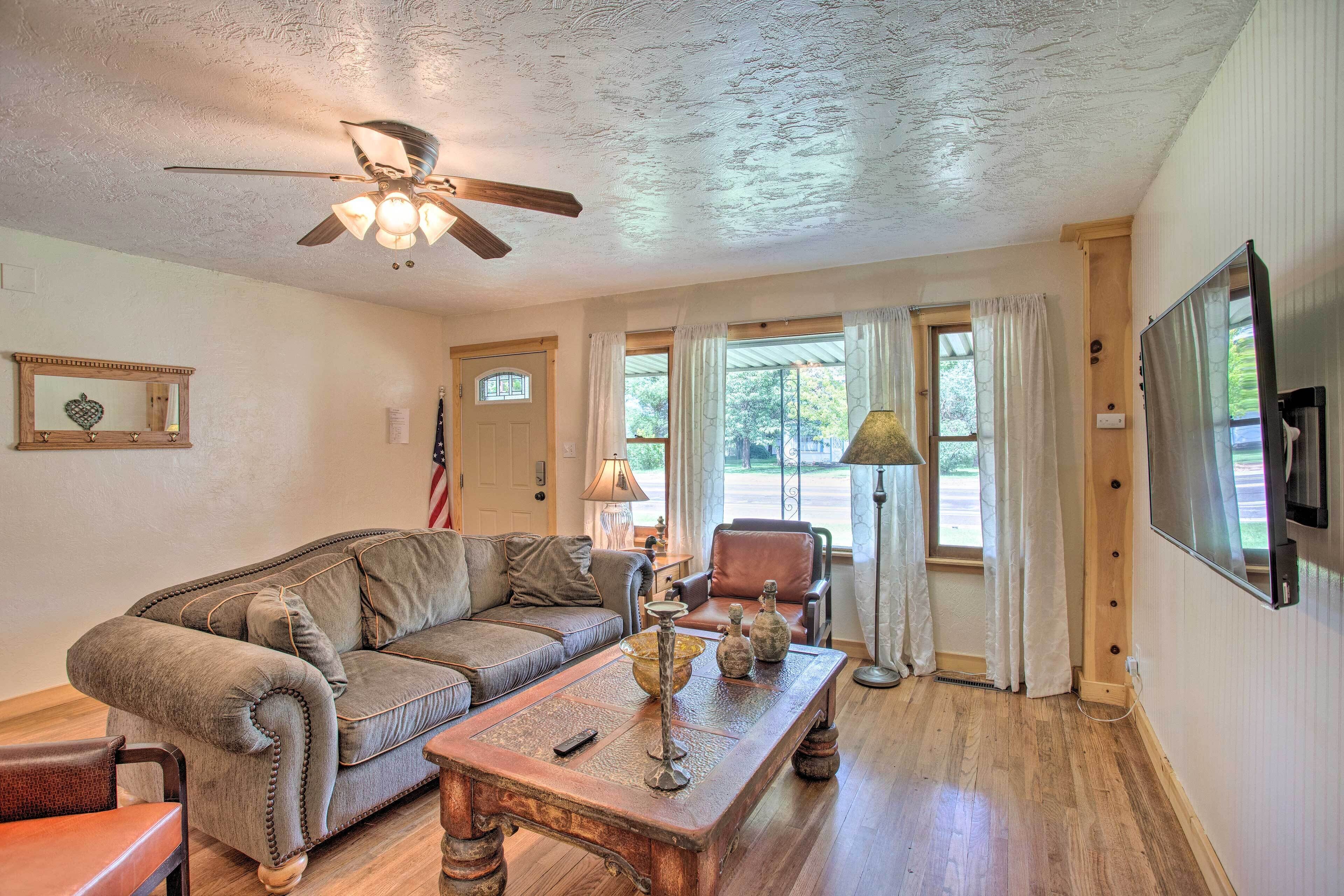 Apartment (2 Bedrooms) | Front of property