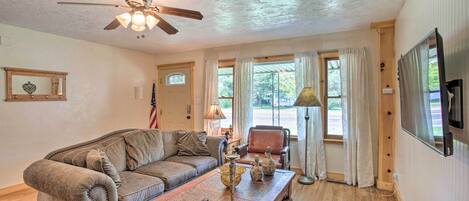 Apartment (2 Bedrooms) | Front of property