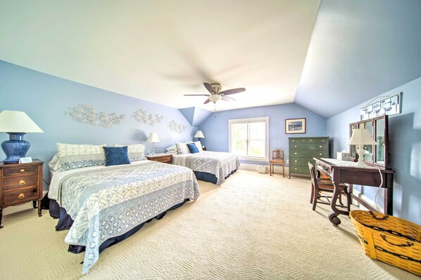 House (6 Bedrooms) | Interior