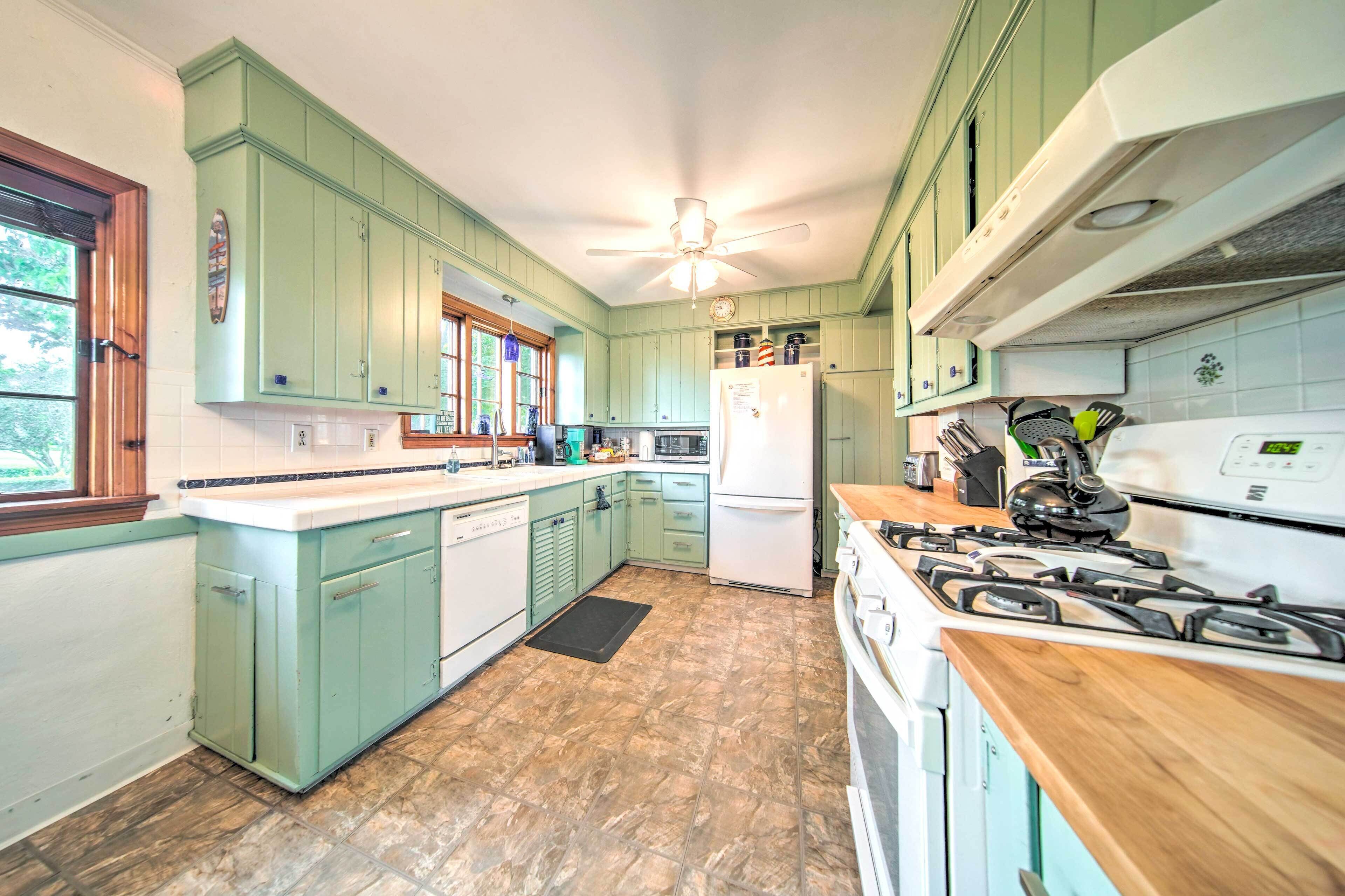 House (6 Bedrooms) | Interior