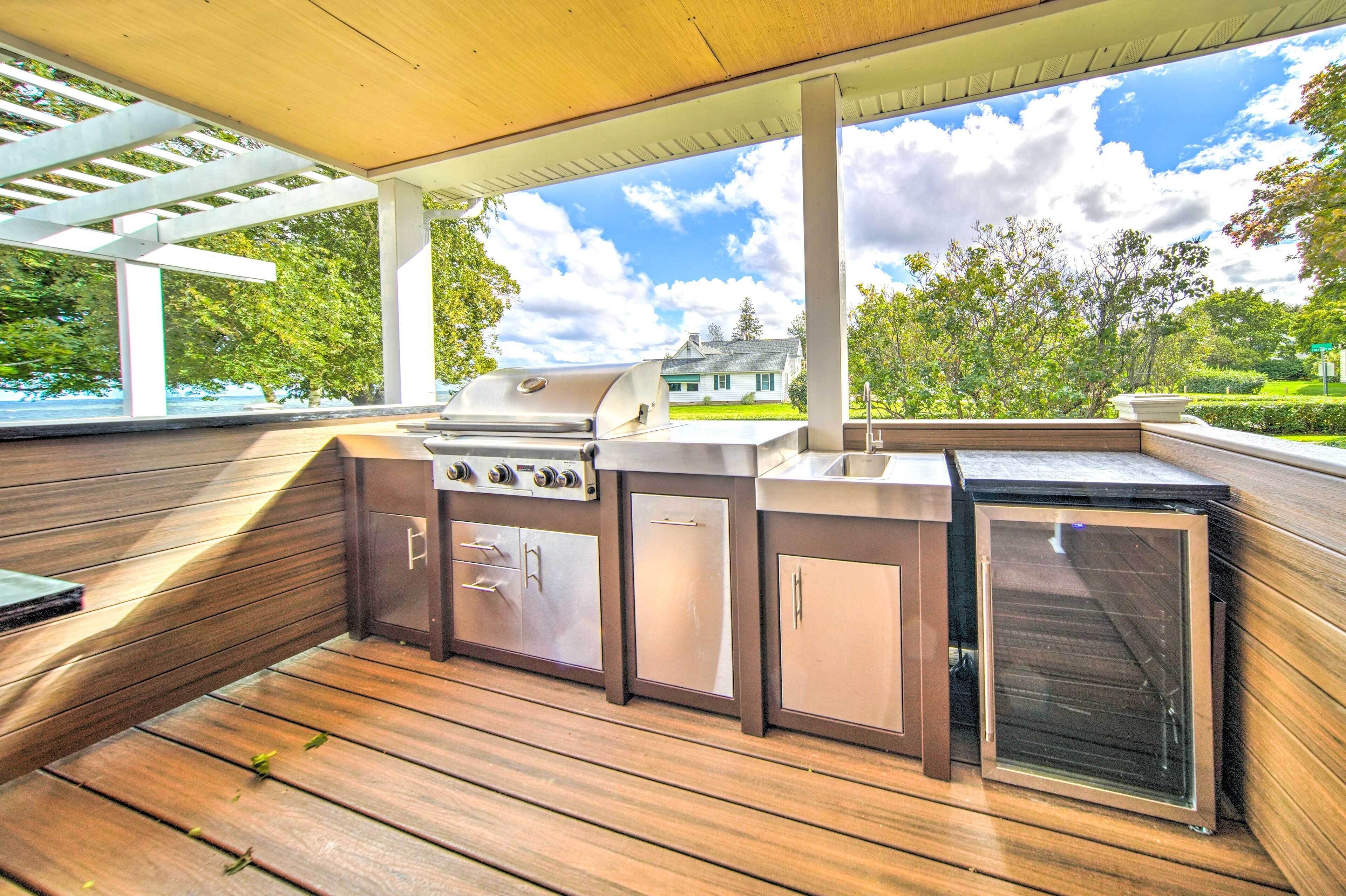 House (6 Bedrooms) | Interior