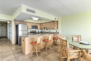 Apartment (2 Bedrooms) | Interior - Balcony & Beach Access: Inviting Ocean City Condo (Ocean City)