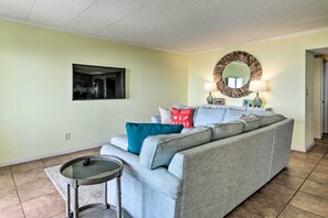 Apartment (2 Bedrooms) | Interior - Balcony & Beach Access: Inviting Ocean City Condo (Ocean City)