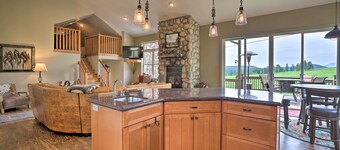 On-site Hiking Access: Mtn-view Conifer Cabin