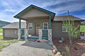 House (4 Bedrooms) | Interior - On-site Hiking Access: Mtn-view Conifer Cabin (Conifer)