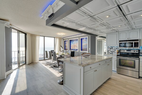 Apartment (3 Bedrooms) | Interior - Luxury Panama City Beach Condo w/ Boat Slip! (Panama City Beach)