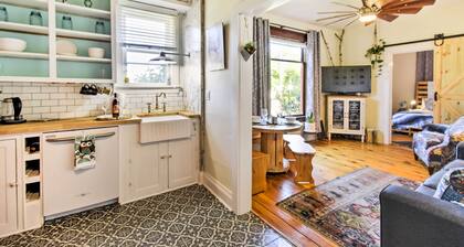 Walk to Dtwn Shops & Eats: Sturgeon Bay Retreat