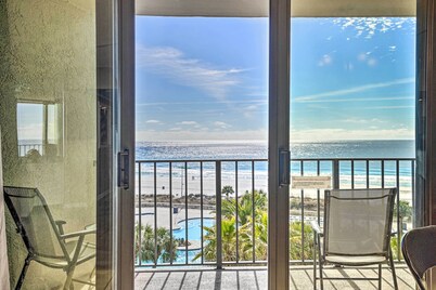Chic PCB Condo w/ Pool Access + Beachfront Balcony
