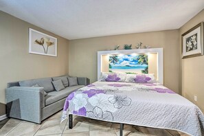 Apartment (2 Bedrooms) | Interior - Chic PCB Condo w/ Pool Access + Beachfront Balcony (Panama City Beach)