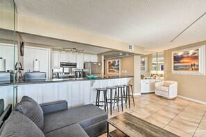 Apartment (2 Bedrooms) | Interior - Chic PCB Condo w/ Pool Access + Beachfront Balcony (Panama City Beach)