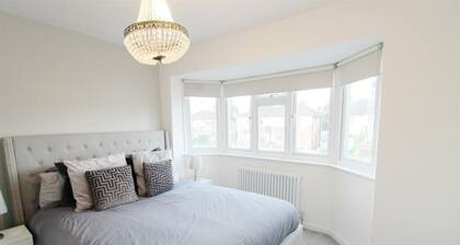 Beautiful 3 bedroom home with parking and fitness equipment