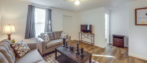 Apartment (2 Bedrooms) | Front of property