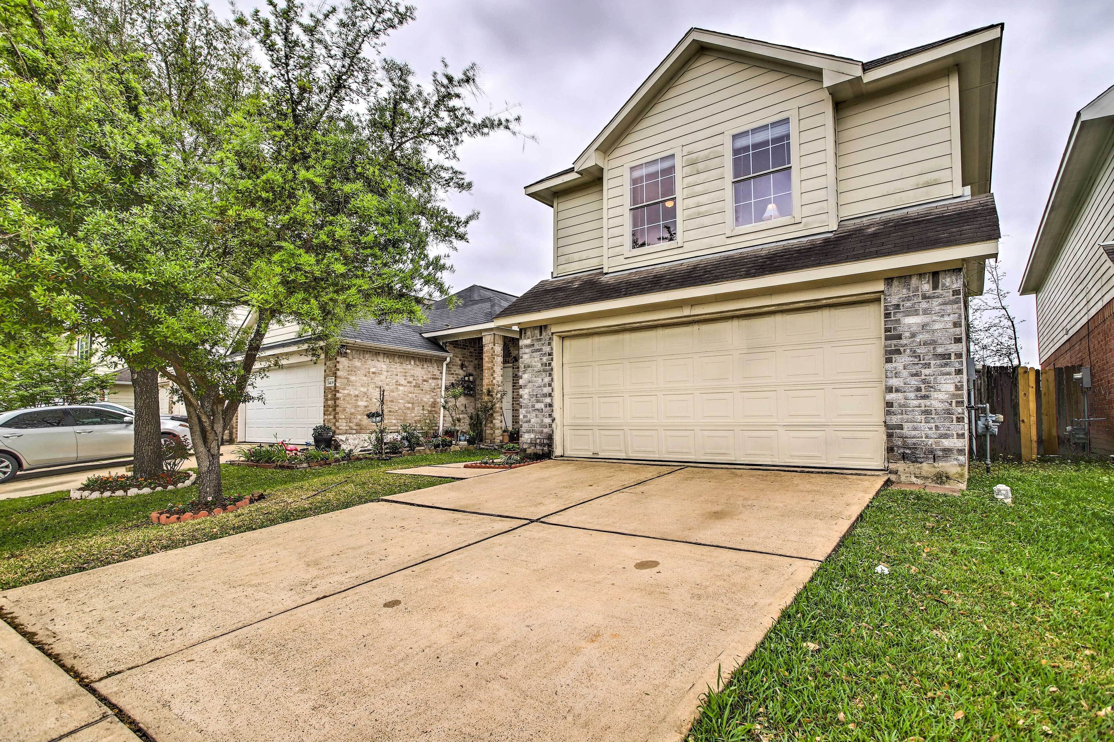 House (3 Bedrooms) | Front of property