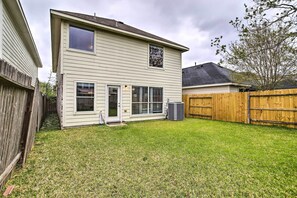 House (3 Bedrooms) | Interior - Spacious Houston Getaway < 18 Mi to Downtown! (Houston)