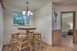 House (3 Bedrooms) | Interior - 'the Eagles Nest:' 3 Mi to Downtown Wasilla! (Wasilla)