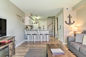 Apartment (1 Bedroom) | Interior - Steps to Ocean City Beach: Condo w/ Pool & Views (Ocean City)