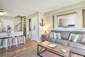 Apartment (1 Bedroom) | Interior - Steps to Ocean City Beach: Condo w/ Pool & Views (Ocean City)