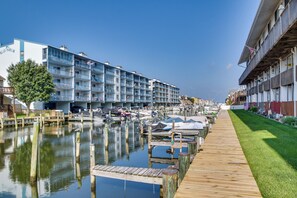 Interior - Steps to Ocean City Beach: Condo w/ Pool & Views (Ocean City)