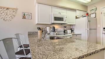 Apartment (1 Bedroom) | Interior