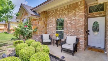 House (3 Bedrooms) | Terrace/patio