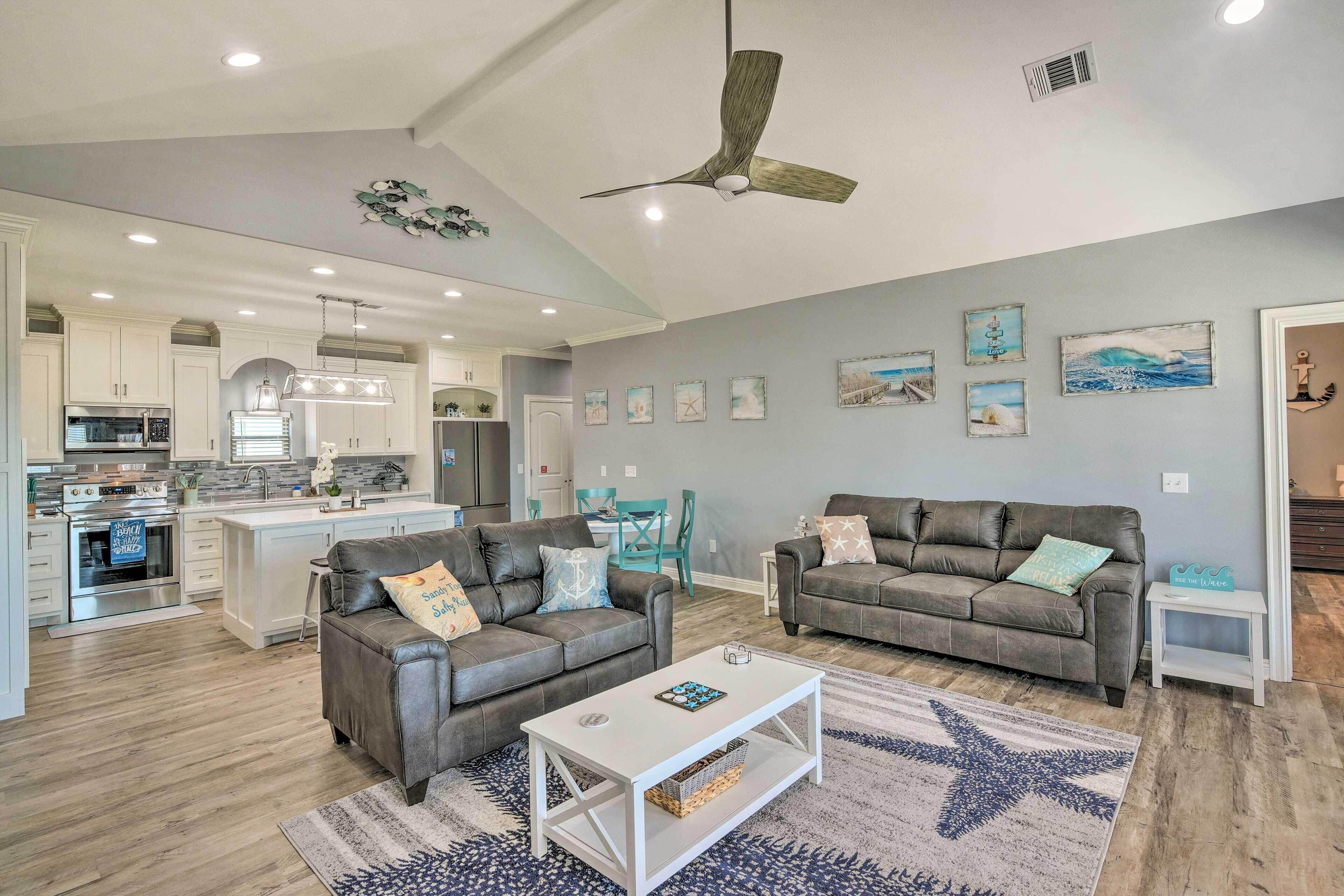 House (3 Bedrooms) | Interior