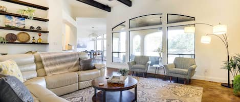 TV, bordtennis og bøker