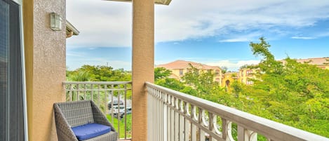 Apartment (2 Bedrooms) | Front of property