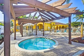 Apartment (2 Bedrooms) | Interior - Airy Fort Myers Condo ~ 4 Mi to Beach! (Fort Myers)