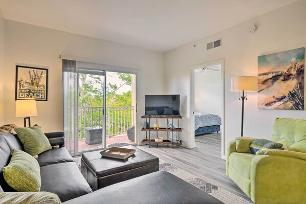 Apartment (2 Bedrooms) | Interior - Airy Fort Myers Condo ~ 4 Mi to Beach! (Fort Myers)