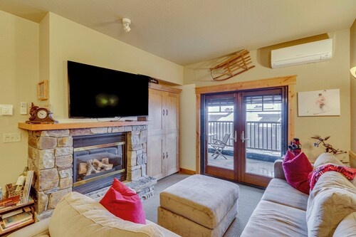 Ski-in/ski-out Whitefish Escape w/ Balcony!