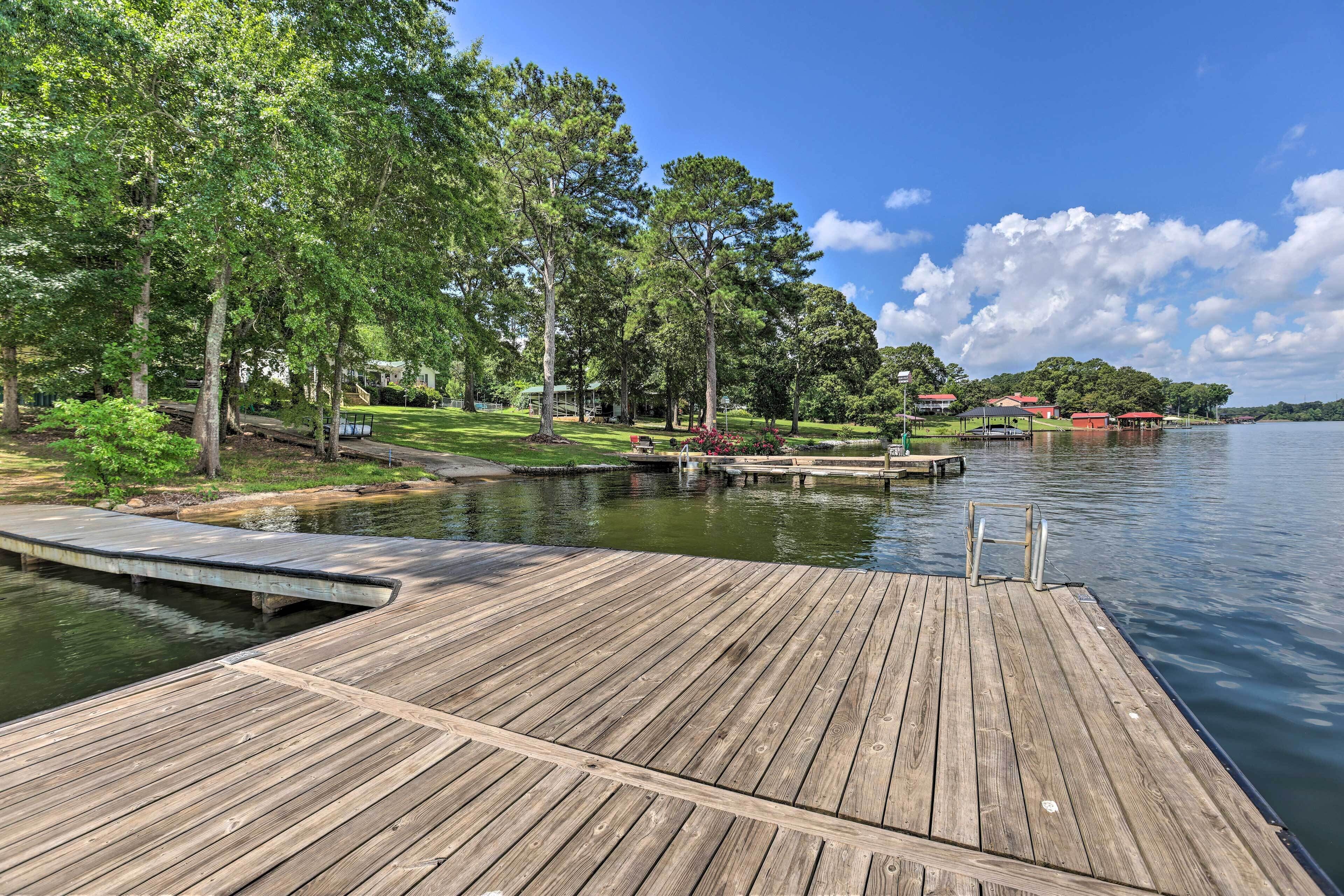 المنشأة من الداخل