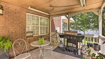 House (6 Bedrooms) | Interior