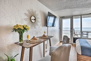 Apartment (0 Bedroom) | Interior