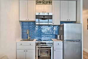 Apartment (0 Bedroom) | Interior