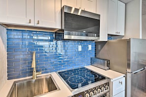 Apartment (0 Bedroom) | Interior - Oceanfront, Fourth-floor Condo on Daytona Beach! (Daytona Beach Shores)