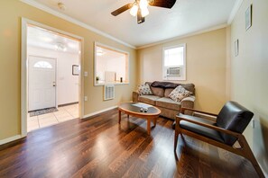 Cottage (2 Bedrooms) | Interior