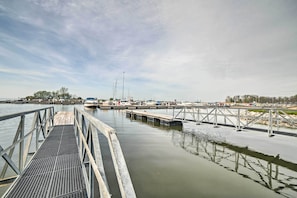 Cottage (2 Bedrooms) | Interior - Geneva Cottage w/ Patio - Walk to Park, Lake Erie! (Geneva)