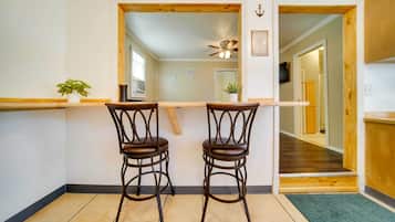 Cottage (2 Bedrooms) | Interior