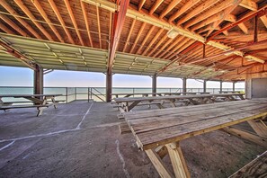 Cottage (2 Bedrooms) | Interior - Geneva Cottage w/ Patio - Walk to Park, Lake Erie! (Geneva)