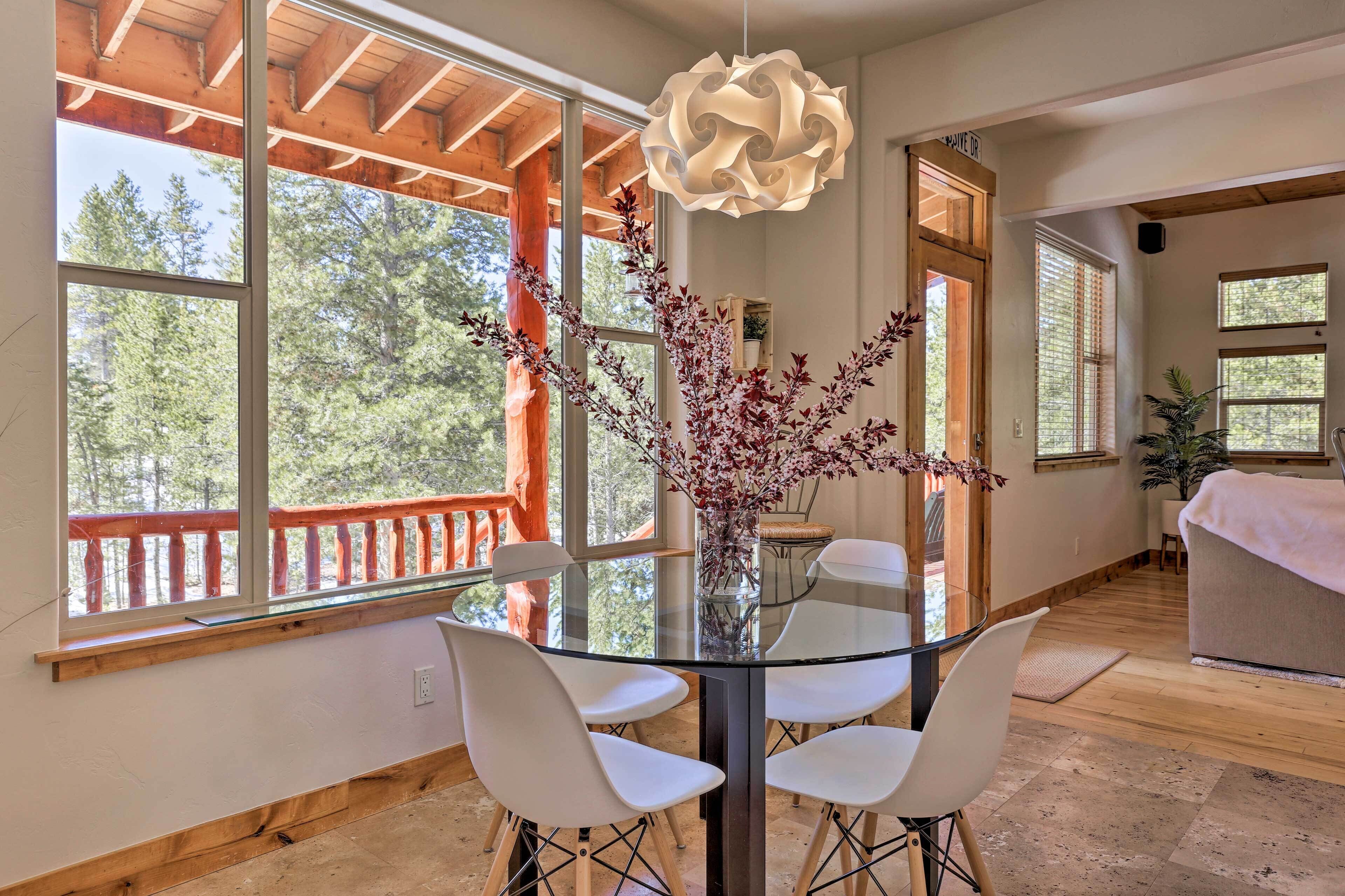 House (4 Bedrooms) | Interior