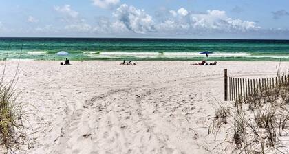 Chic Fort Walton Condo ~ 2 Blocks to Beach!