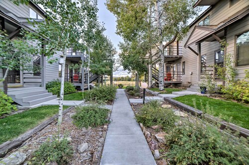 Pagosa Condo w/ Deck, 4 Mi to Hot Springs & Dtwn