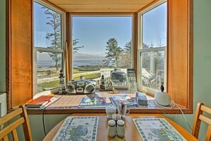 Apartment (0 Bedroom) | Interior - 'A Room With a View' Peaceful Retreat on PoW (Coffman Cove)