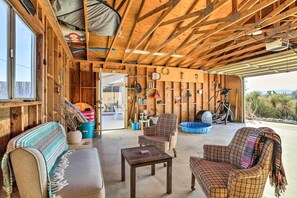 House (3 Bedrooms) | Interior - Sunny Oasis w/ Hot Tub ~ 11 Mi to Nat'l Park! (Yucca Valley)