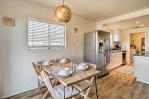 House (3 Bedrooms) | Interior - Sunny Oasis w/ Hot Tub ~ 11 Mi to Nat'l Park! (Yucca Valley)