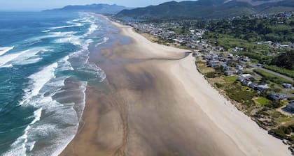 Rockaway Beach Vacation Rental: Pets Welcome!