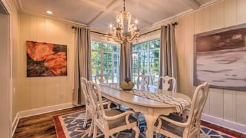 Cottage (2 Bedrooms) | Interior