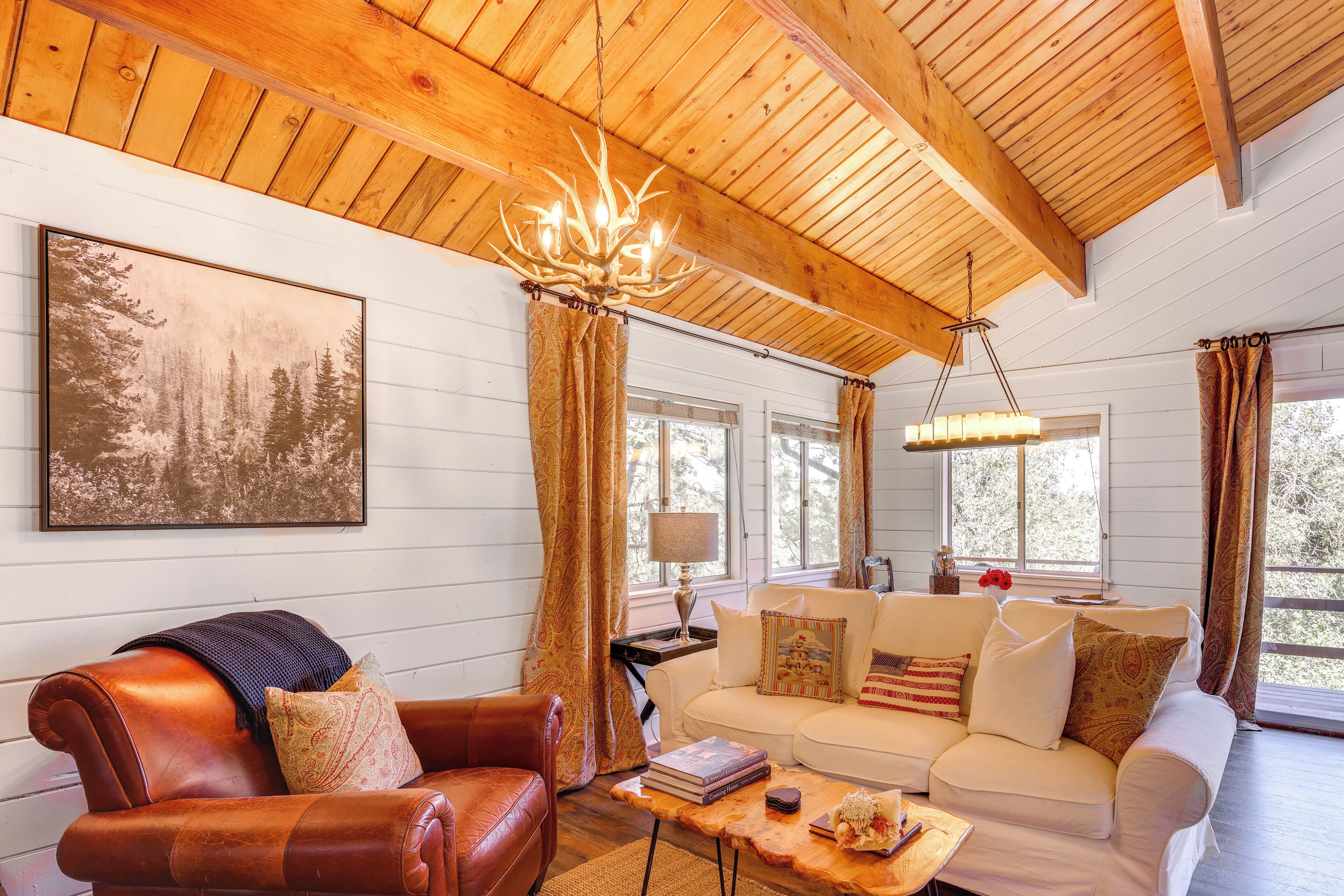 บ้านพัก (2 Bedrooms) | ด้านหน้าที่พัก