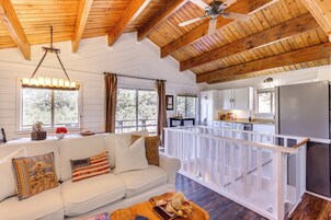 Casa (2 Bedrooms) | Interior